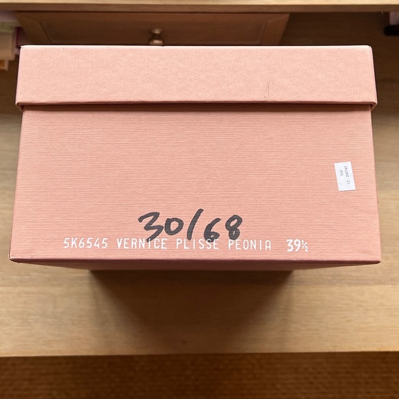 Miu Miu Vernice Platform Patent Leather Shoes - Picture 5 of 9